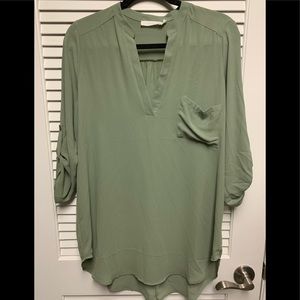 Lush Perfect Roll Tab Sleeve Tunic